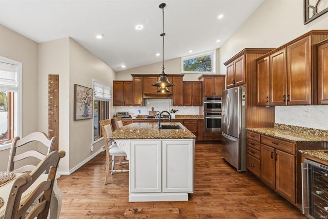 53040 Glenmoor Street, Elkhart, IN 46514