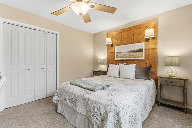 53040 Glenmoor Street, Elkhart, IN 46514