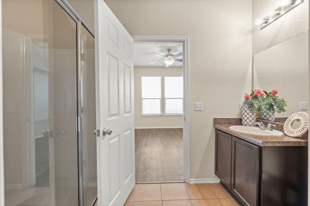 5704 Levenwood LN, Austin, TX 78724