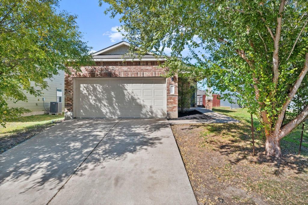 5704 Levenwood LN, Austin, TX 78724