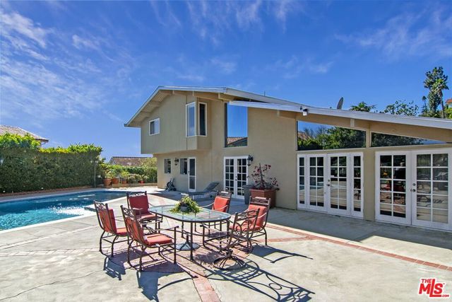 2546 Cordelia Road, Los Angeles, CA 90049