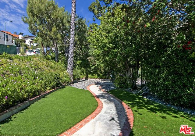 2546 Cordelia Road, Los Angeles, CA 90049