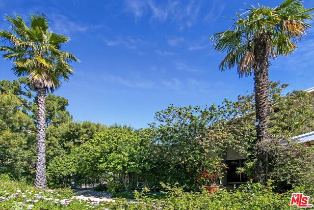 2546 Cordelia Road, Los Angeles, CA 90049