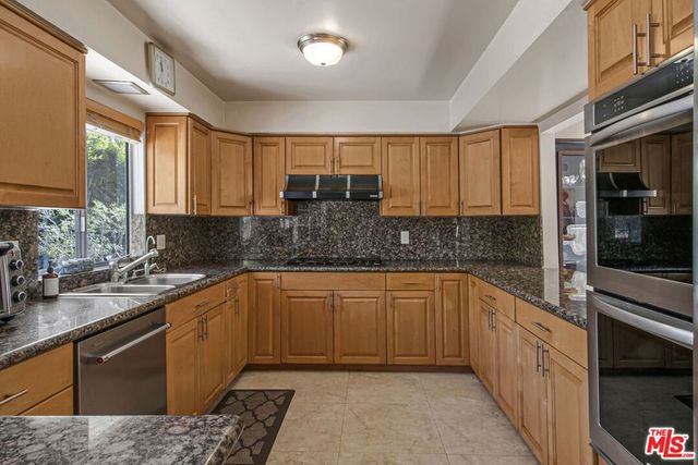 2546 Cordelia Road, Los Angeles, CA 90049