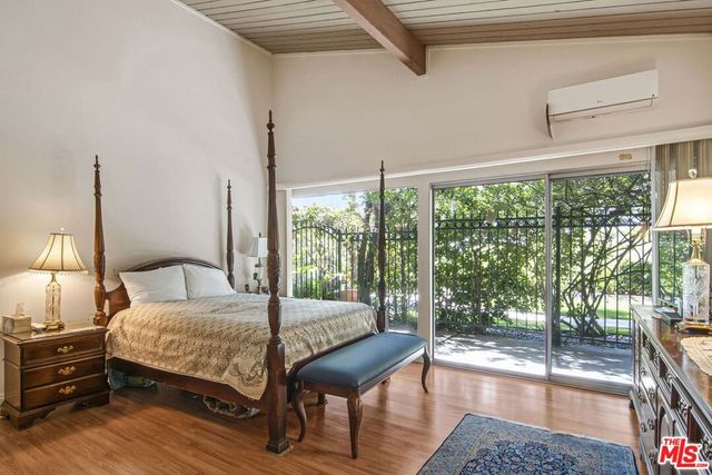 2546 Cordelia Road, Los Angeles, CA 90049