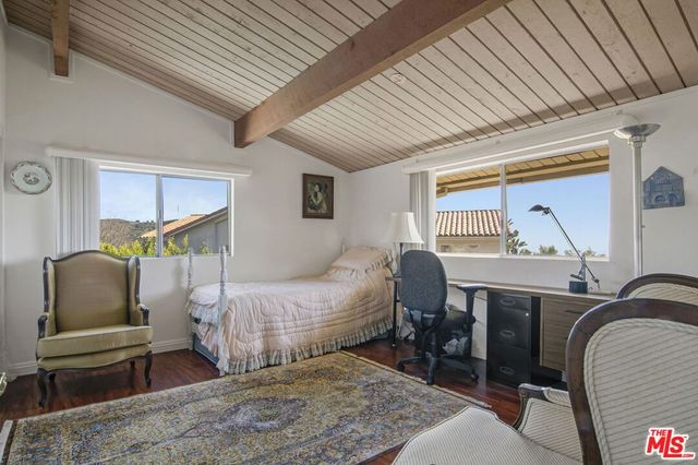 2546 Cordelia Road, Los Angeles, CA 90049