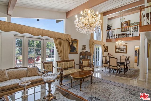 2546 Cordelia Road, Los Angeles, CA 90049