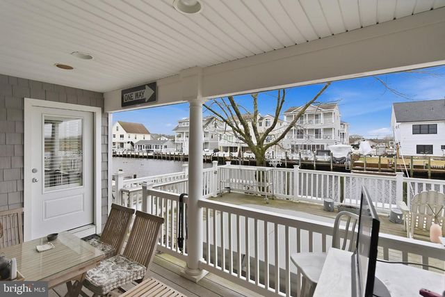 33 SANDS POINT RD, Waretown, NJ 08758