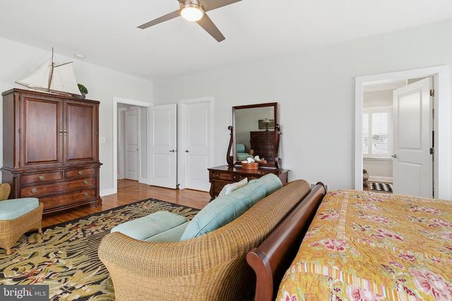 33 SANDS POINT RD, Waretown, NJ 08758