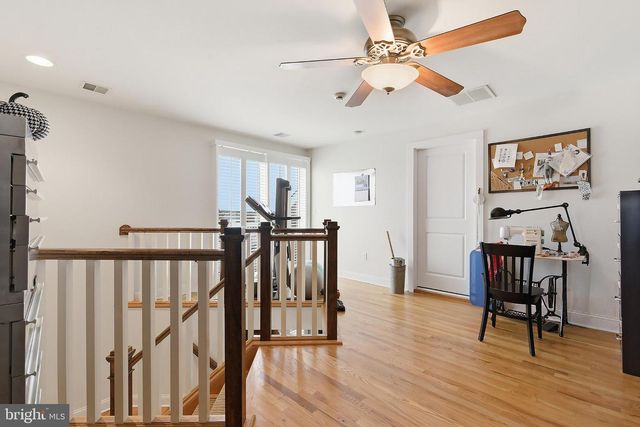 33 SANDS POINT RD, Waretown, NJ 08758