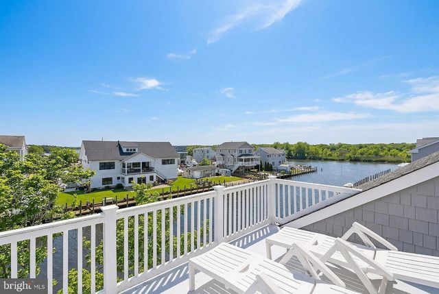 33 SANDS POINT RD, Waretown, NJ 08758