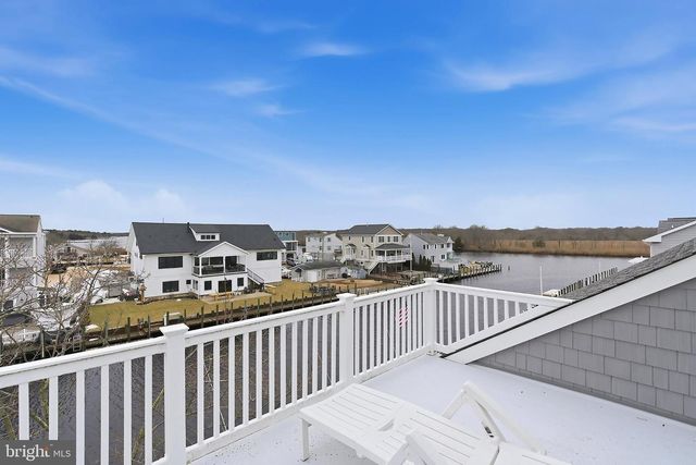 33 SANDS POINT RD, Waretown, NJ 08758