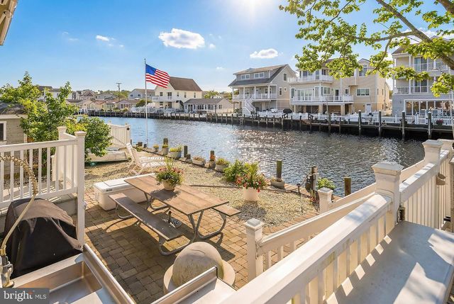 33 SANDS POINT RD, Waretown, NJ 08758