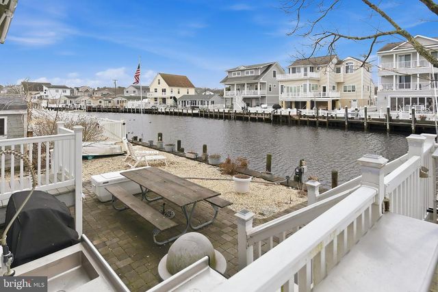 33 SANDS POINT RD, Waretown, NJ 08758