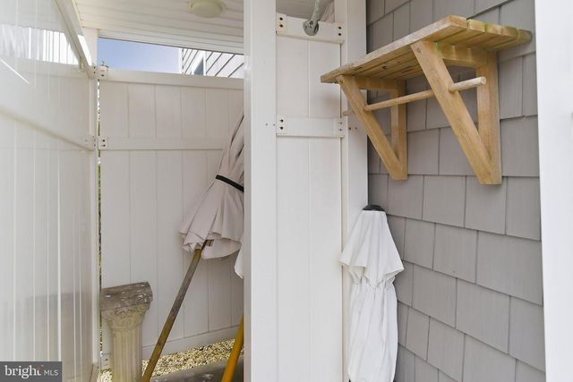 33 SANDS POINT RD, Waretown, NJ 08758