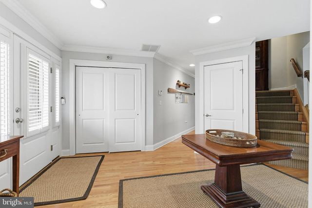 33 SANDS POINT RD, Waretown, NJ 08758