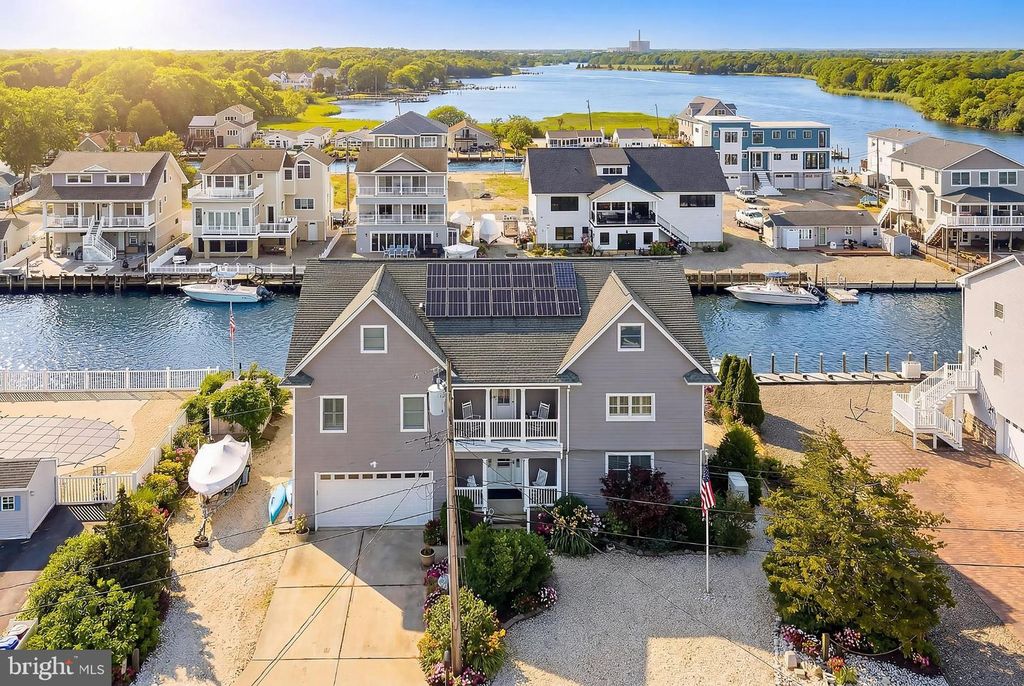 33 SANDS POINT RD, Waretown, NJ 08758