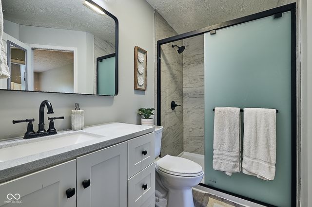 1563 Dale Court, Greenfield, IN 46140