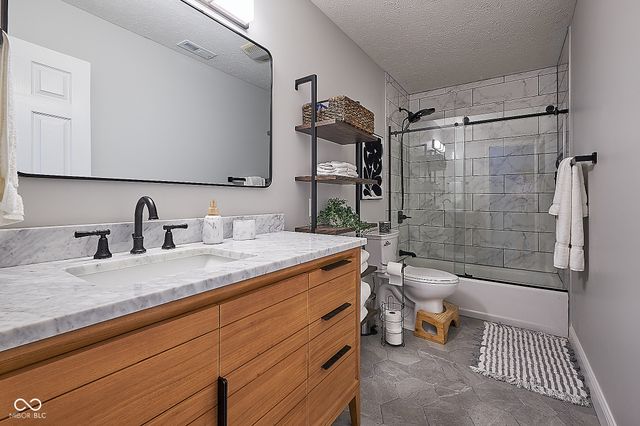 1563 Dale Court, Greenfield, IN 46140