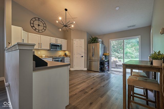 1563 Dale Court, Greenfield, IN 46140