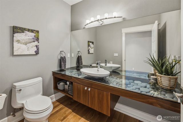7265 Linda Lane, Clinton, WA 98236