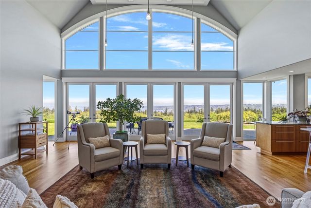 7265 Linda Lane, Clinton, WA 98236