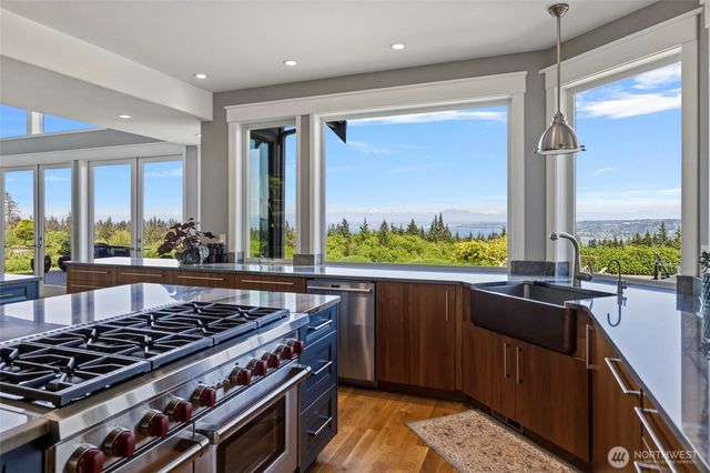 7265 Linda Lane, Clinton, WA 98236