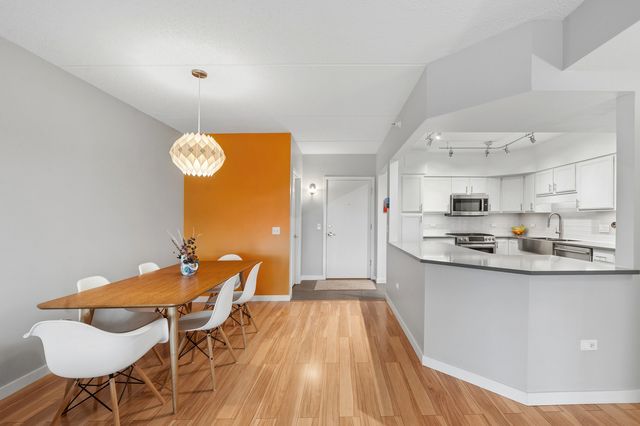 5155 Madison Street 508, Skokie, IL 60077