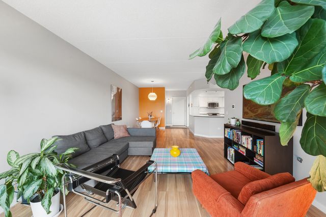5155 Madison Street 508, Skokie, IL 60077