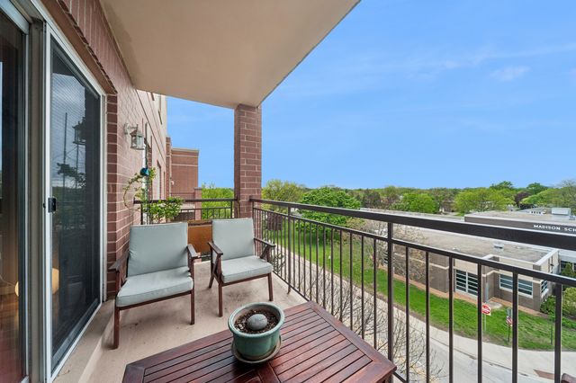 5155 Madison Street 508, Skokie, IL 60077
