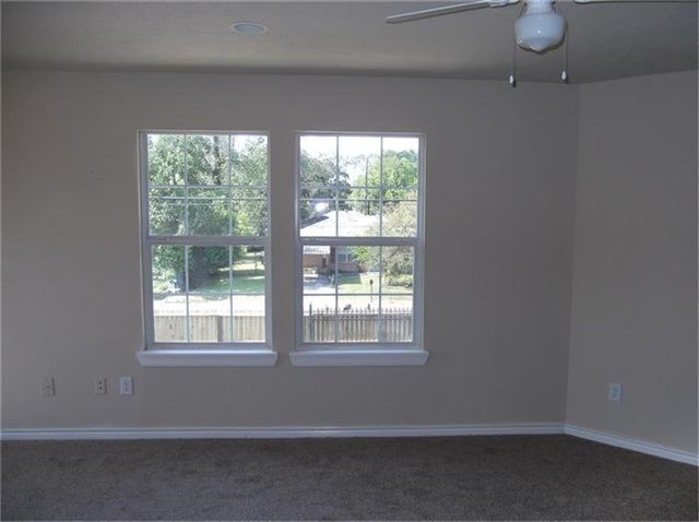 2627 Desoto Square, Houston, TX 77091