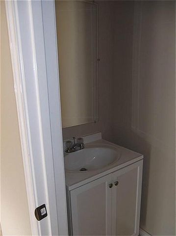 2627 Desoto Square, Houston, TX 77091