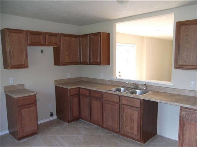 2627 Desoto Square, Houston, TX 77091