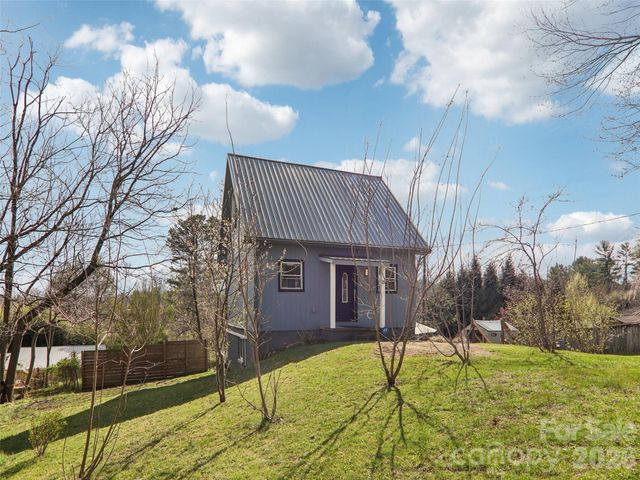 15 Merion Drive, Asheville, NC 28806