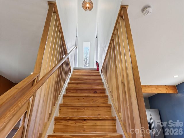 15 Merion Drive, Asheville, NC 28806