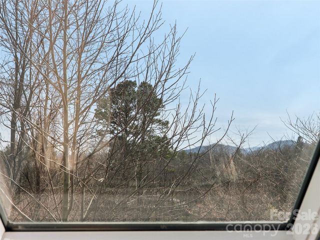 15 Merion Drive, Asheville, NC 28806