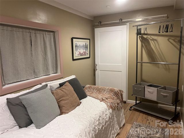 15 Merion Drive, Asheville, NC 28806