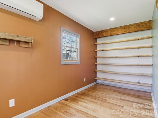 15 Merion Drive, Asheville, NC 28806