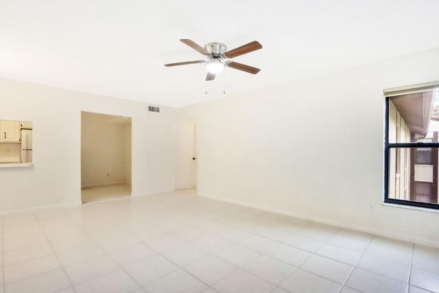 1935 SW Silver Pine Way 117-B2, Palm City, FL 34990