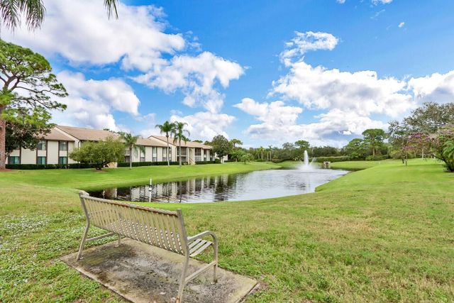 1935 SW Silver Pine Way 117-B2, Palm City, FL 34990