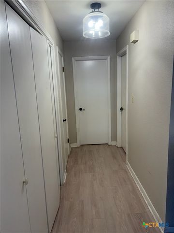 676 County Road 002, Hallettsville, TX 77964