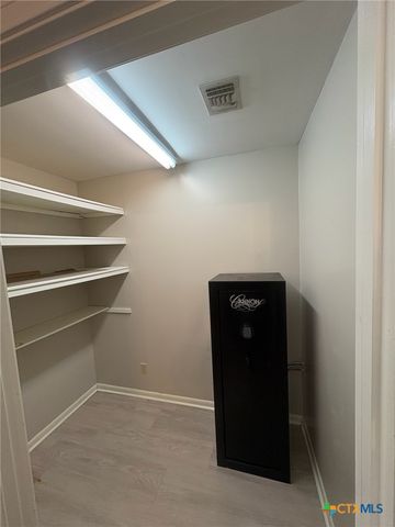 676 County Road 002, Hallettsville, TX 77964