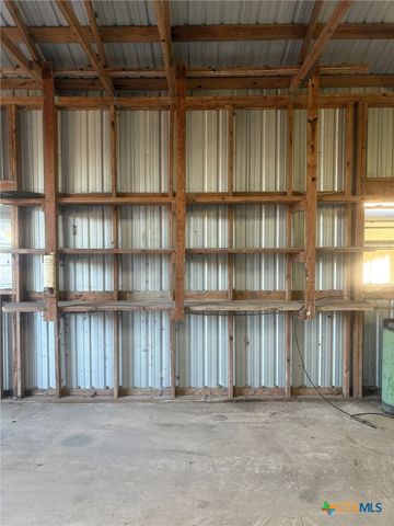 676 County Road 002, Hallettsville, TX 77964