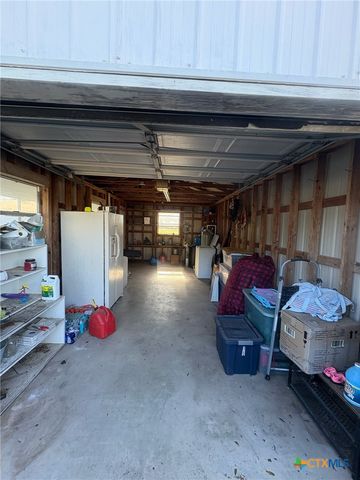 676 County Road 002, Hallettsville, TX 77964