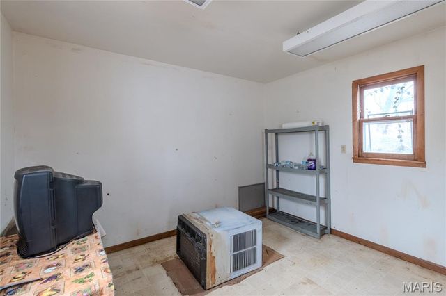 922 Oak Lane Drive, Rolla, MO 65401