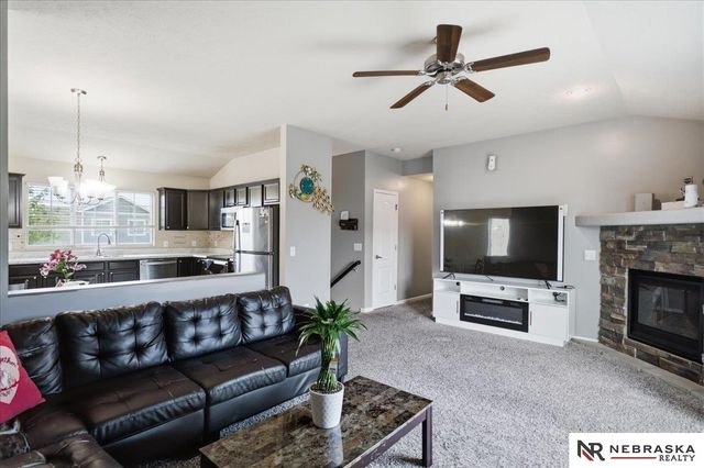 9118 Potter Street, Omaha, NE 68122