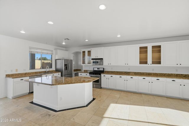 14162 W WOODBRIDGE Avenue, Goodyear, AZ 85395