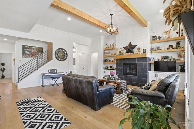 1790 N Black Forest Way, Eagle, ID 83616