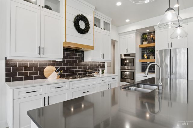 1790 N Black Forest Way, Eagle, ID 83616