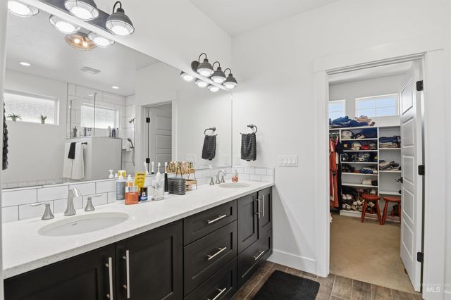 1790 N Black Forest Way, Eagle, ID 83616